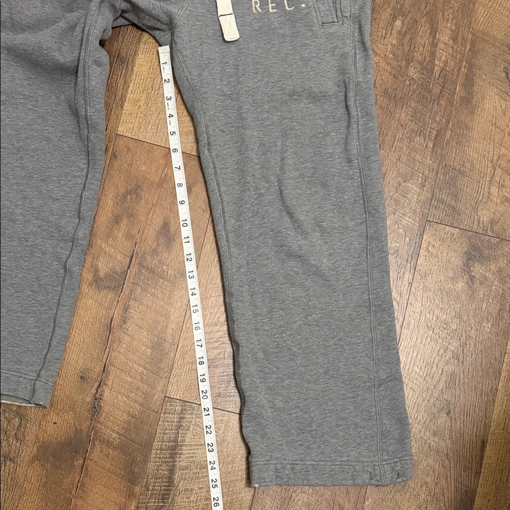 Hollister men’s  Heather Gray Joggers - Picture 8 of 10